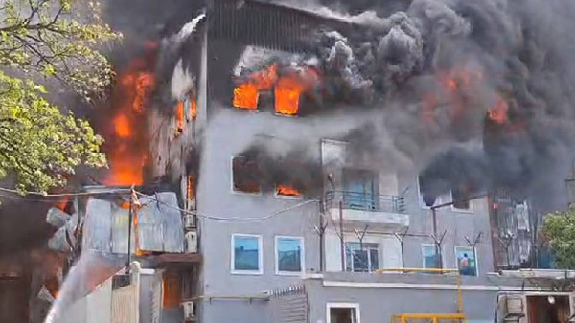 Ghaziabad: Fire breaks out at packaging factory in Tonika City industrial area